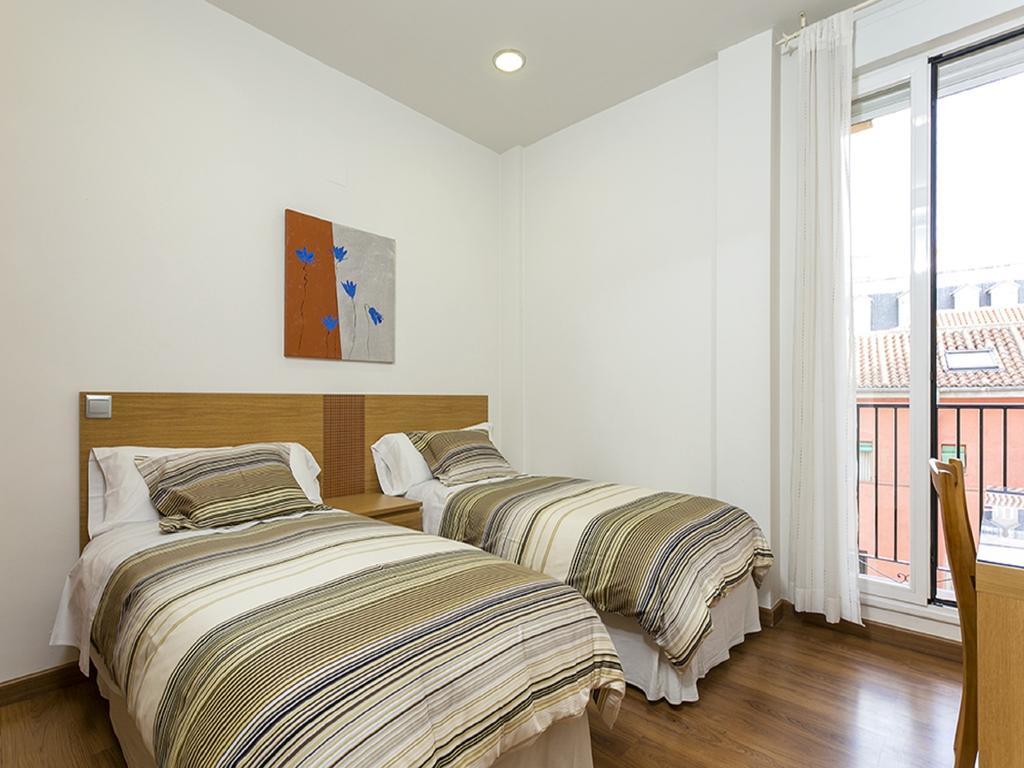 Apartments Center Madrid Szoba fotó